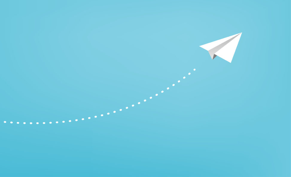 上昇する紙飛行機